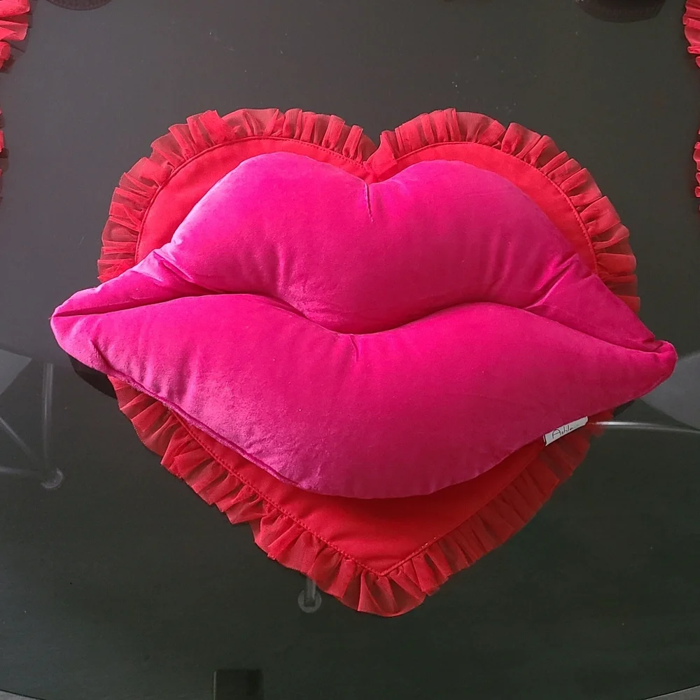 Pink Velvet Lips Throw Pillow